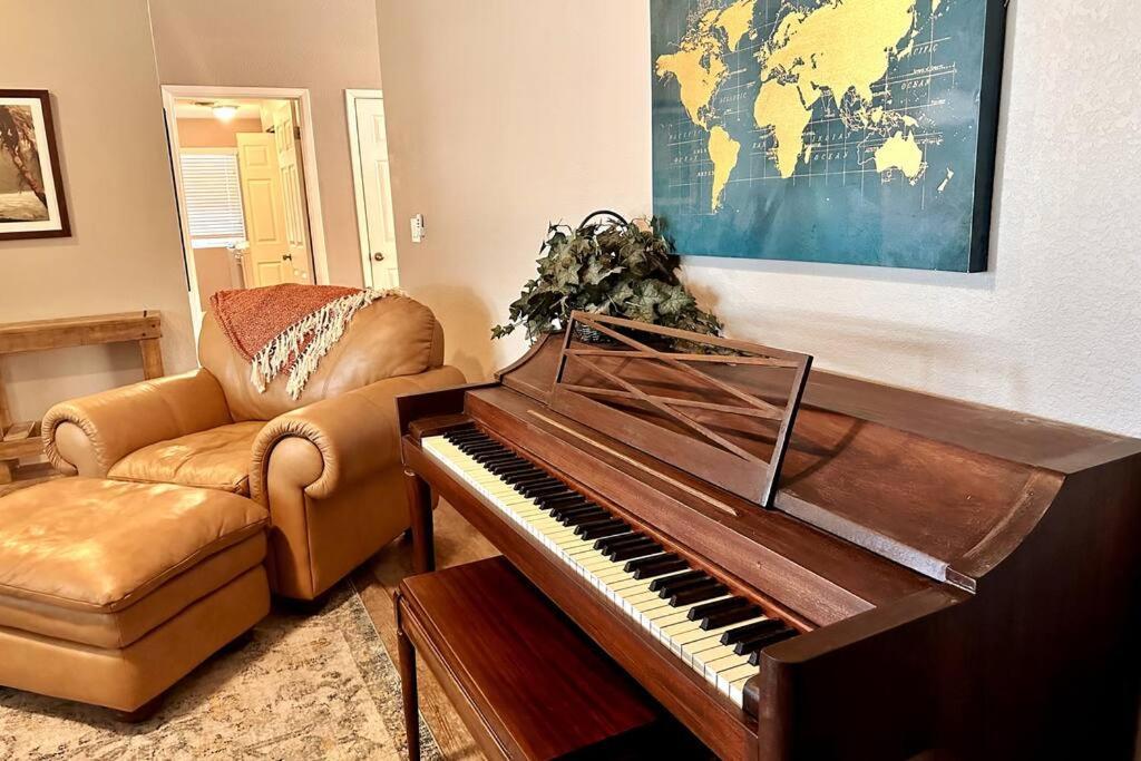 Mesa Oasis Private Pool Spacious! 10+ Guests 7 Beds New, Great Location! Екстер'єр фото